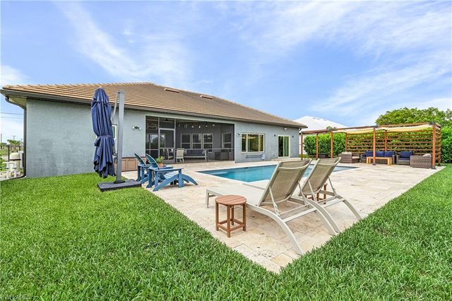 2322 Trafalgar PKWY, Cape Coral, FL 33991