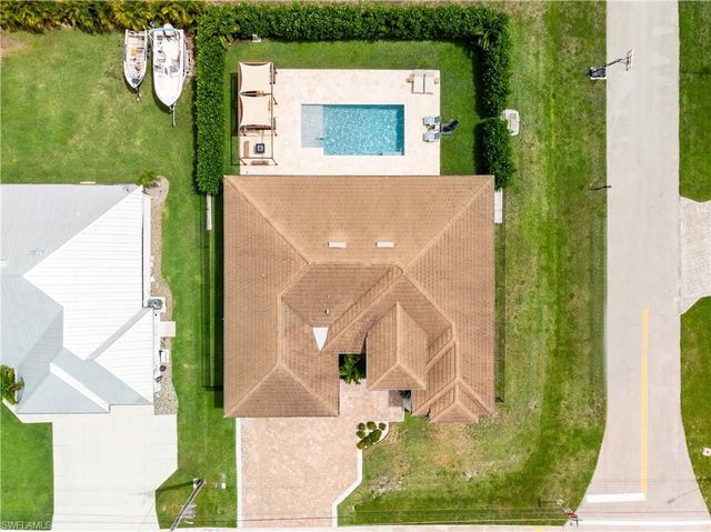 2322 Trafalgar PKWY, Cape Coral, FL 33991