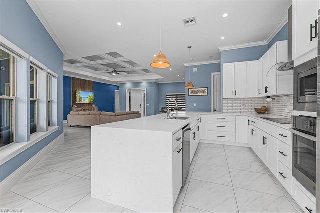 2322 Trafalgar PKWY, Cape Coral, FL 33991