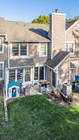 83 Laurelwood Ct, Rockaway Twp., NJ 07866