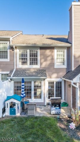 83 Laurelwood Ct, Rockaway Twp., NJ 07866