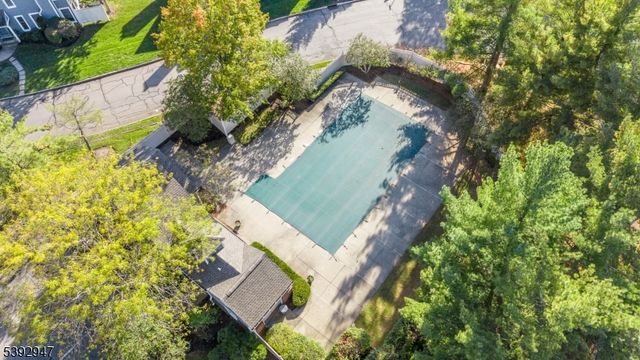 83 Laurelwood Ct, Rockaway Twp., NJ 07866