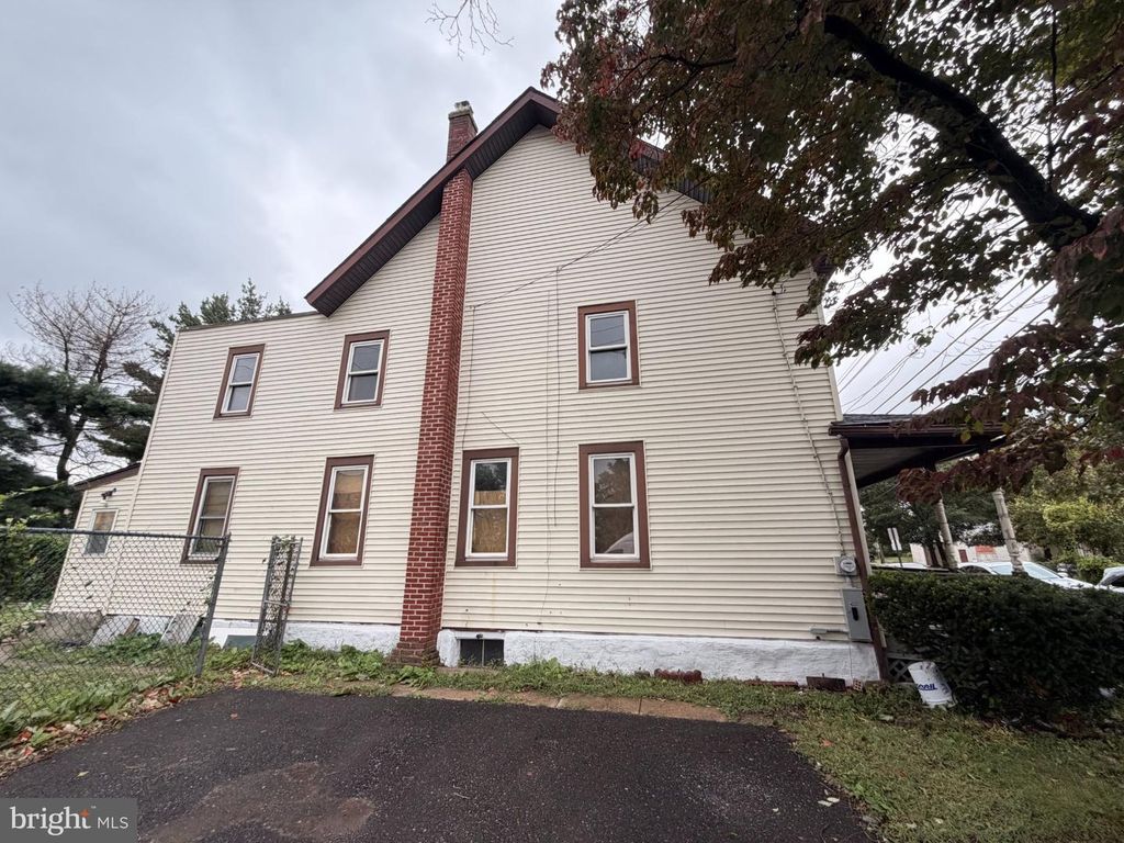 534 COLUMBUS RD, Burlington, NJ 08016 — photo 5