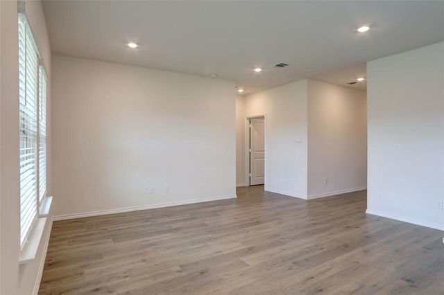 6517 Waterfall Lane, Princeton, TX 75407