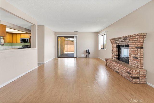 15185 Orange, Hesperia, CA 92345