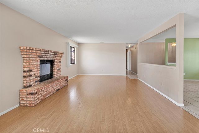 15185 Orange, Hesperia, CA 92345