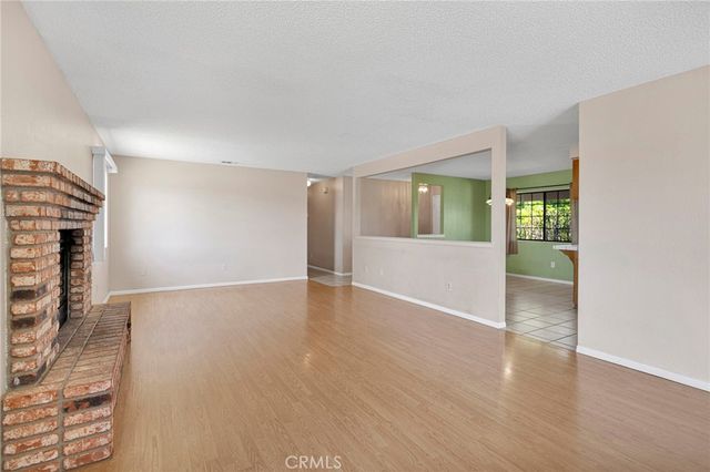 15185 Orange, Hesperia, CA 92345