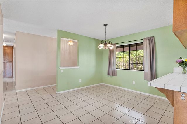 15185 Orange, Hesperia, CA 92345