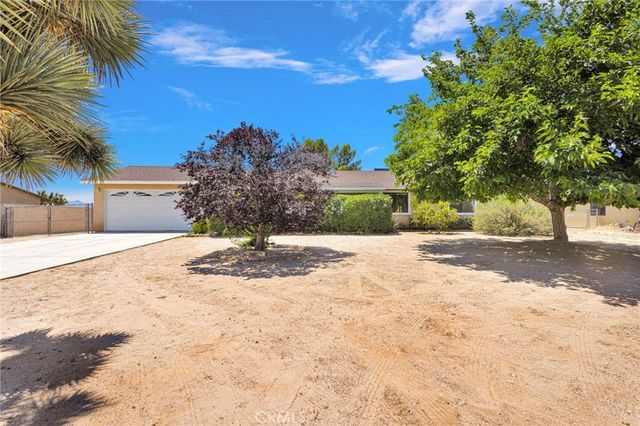 15185 Orange, Hesperia, CA 92345