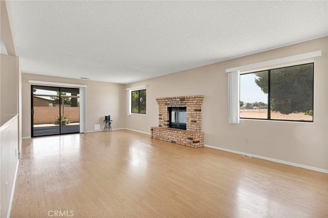 15185 Orange, Hesperia, CA 92345