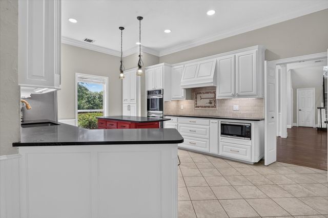 225 Shady Hill Lane, Double Oak, TX 75077