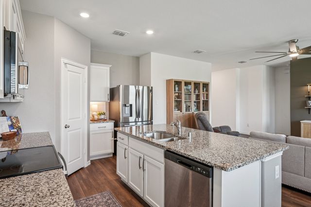 11600 Silver Queen Drive, Aubrey, TX 76227