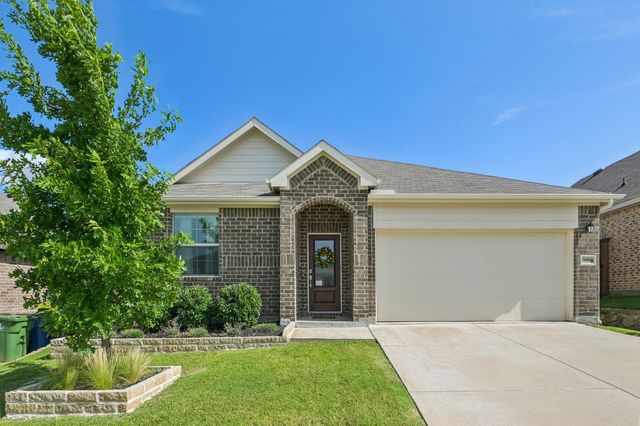11600 Silver Queen Drive, Aubrey, TX 76227