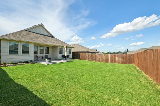 11600 Silver Queen Drive, Aubrey, TX 76227