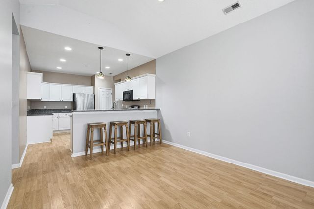 1008 St Andrews DRIVE, South Strabane, PA 15301