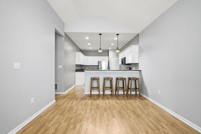 1008 St Andrews DRIVE, South Strabane, PA 15301