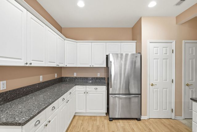 1008 St Andrews DRIVE, South Strabane, PA 15301