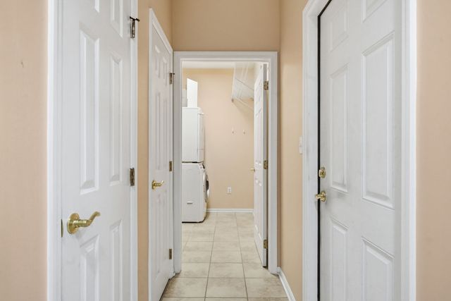 1008 St Andrews DRIVE, South Strabane, PA 15301