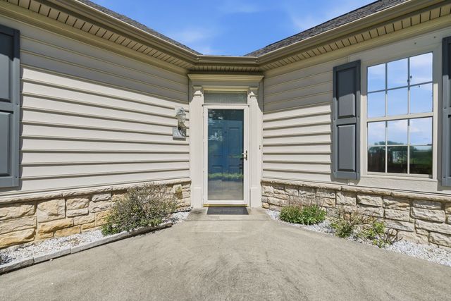 1008 St Andrews DRIVE, South Strabane, PA 15301