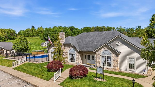 1008 St Andrews DRIVE, South Strabane, PA 15301