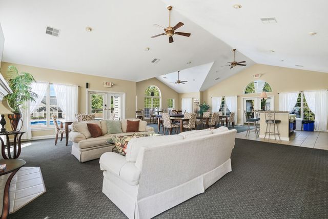 1008 St Andrews DRIVE, South Strabane, PA 15301
