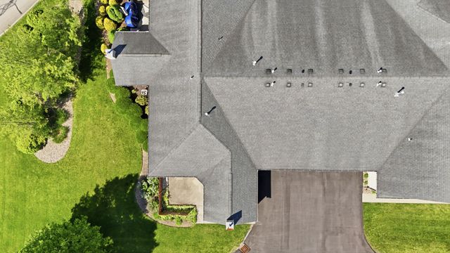 1008 St Andrews DRIVE, South Strabane, PA 15301