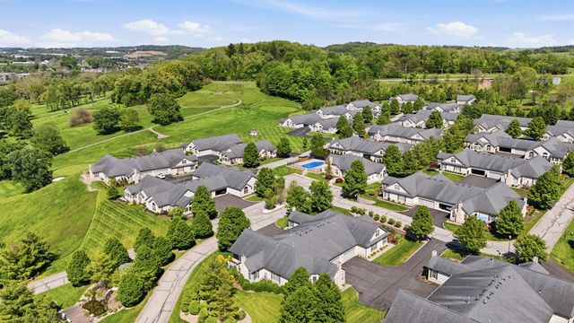 1008 St Andrews DRIVE, South Strabane, PA 15301