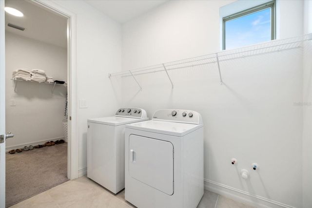 520 MARAVIYA BOULEVARD, Nokomis, FL 34275