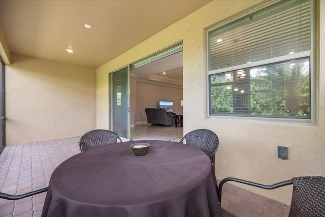 520 MARAVIYA BOULEVARD, Nokomis, FL 34275