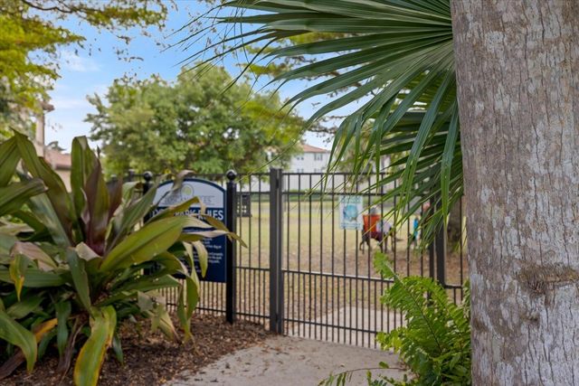 520 MARAVIYA BOULEVARD, Nokomis, FL 34275