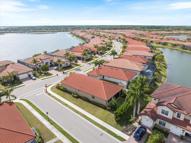 520 MARAVIYA BOULEVARD, Nokomis, FL 34275