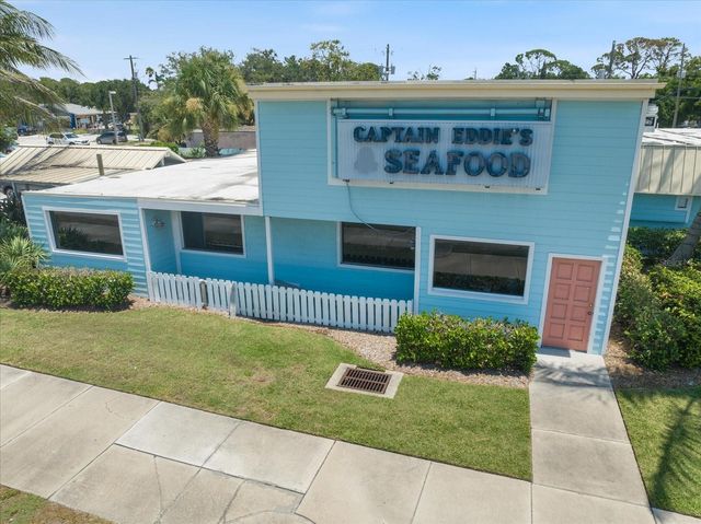 520 MARAVIYA BOULEVARD, Nokomis, FL 34275