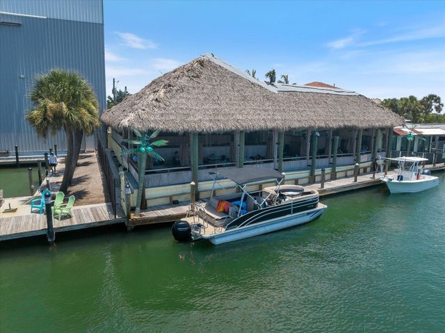 520 MARAVIYA BOULEVARD, Nokomis, FL 34275