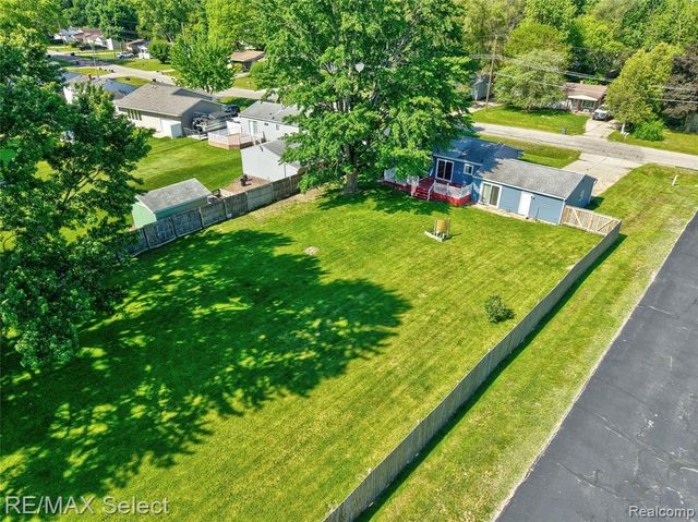 4075 Bristolwood Drive, Flint, MI 48507
