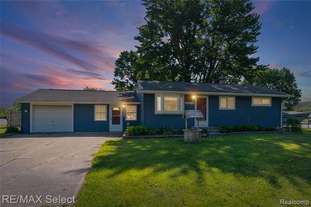 4075 Bristolwood Drive, Flint, MI 48507