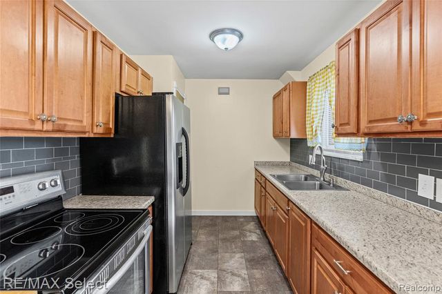 4075 Bristolwood Drive, Flint, MI 48507