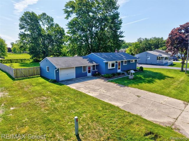 4075 Bristolwood Drive, Flint, MI 48507