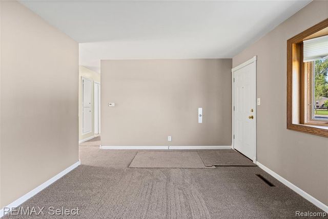 4075 Bristolwood Drive, Flint, MI 48507