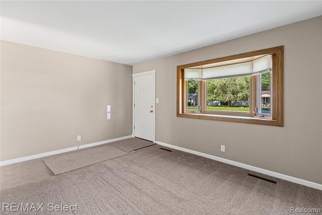 4075 Bristolwood Drive, Flint, MI 48507