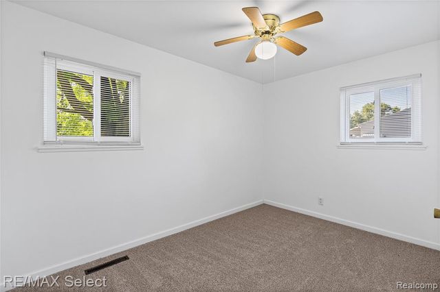4075 Bristolwood Drive, Flint, MI 48507