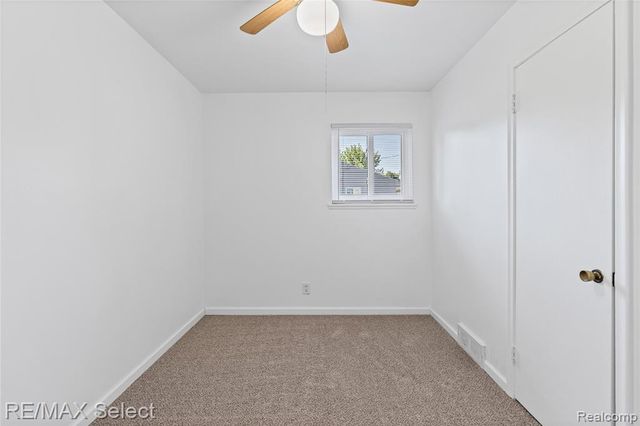 4075 Bristolwood Drive, Flint, MI 48507