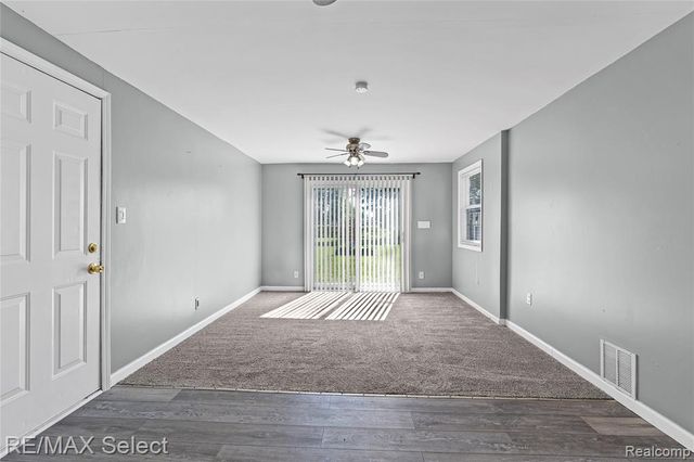 4075 Bristolwood Drive, Flint, MI 48507