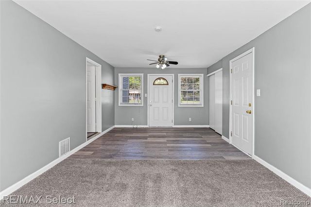 4075 Bristolwood Drive, Flint, MI 48507
