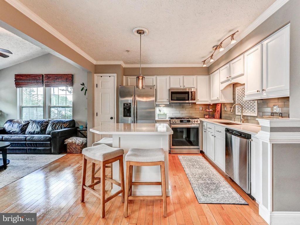 Image 11 of property listing at 901 FELICIA CT, Bel Air, MD 21014