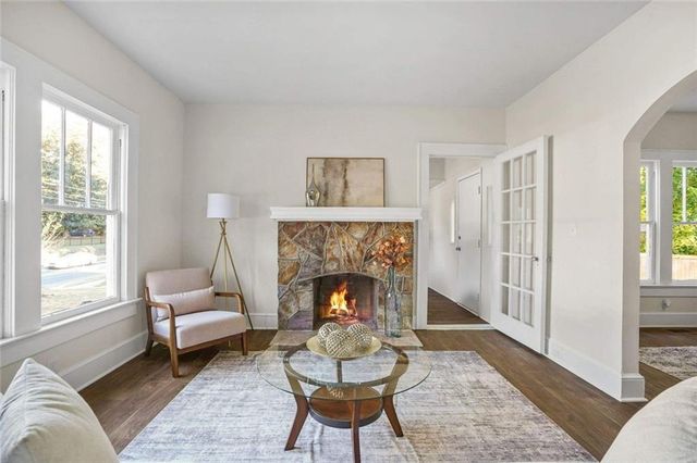 617 Hamilton E Holmes Drive NW, Atlanta, GA 30318