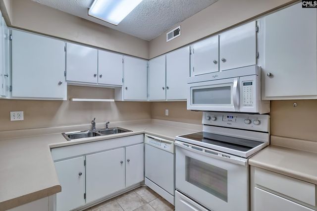 301 Harbor Heights Drive 10c, Lexington, SC 29072