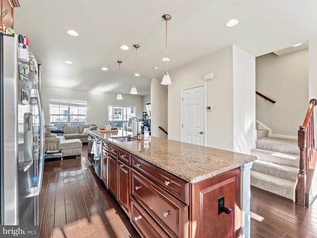 9002 PHITA LN, Manassas Park, VA 20111