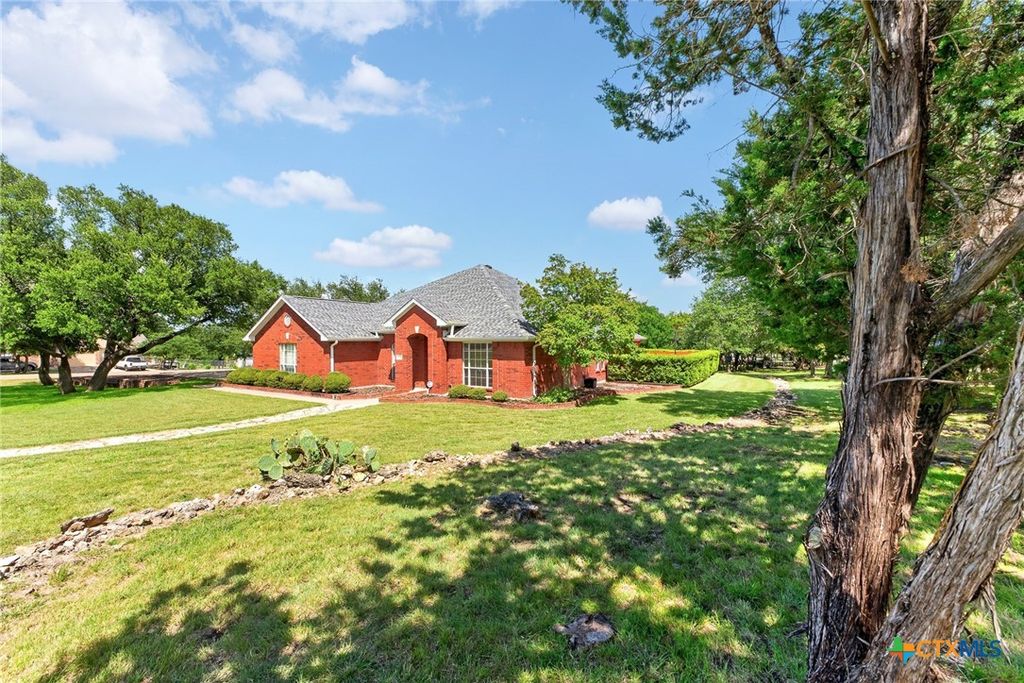Image 2 of property listing at 1501 Buckboard Trail, Copperas Cove, TX 76522