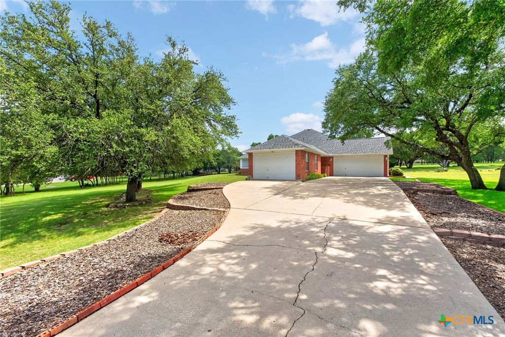Image 4 of property listing at 1501 Buckboard Trail, Copperas Cove, TX 76522