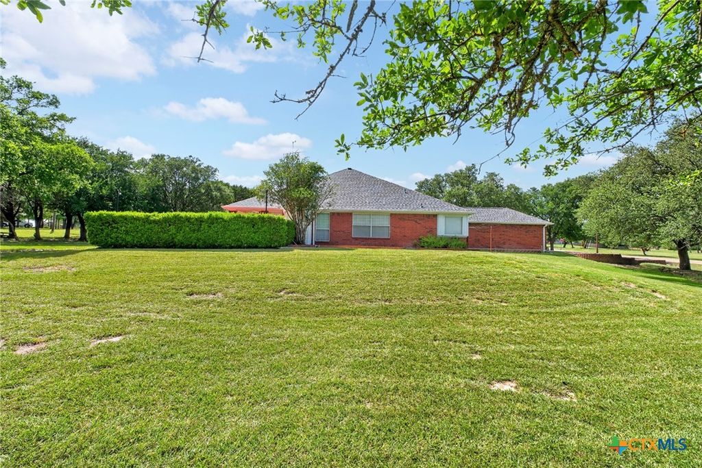 Image 7 of property listing at 1501 Buckboard Trail, Copperas Cove, TX 76522